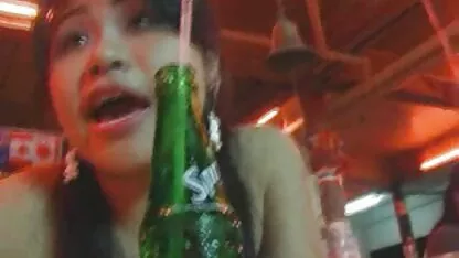 自然の中でフィスティング 女の子 av