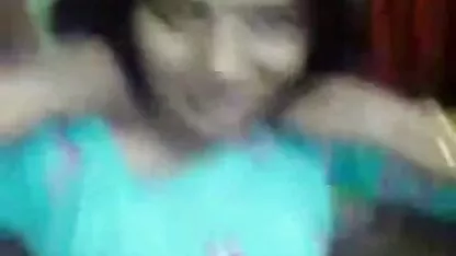 穴のスピーチに二人の友人の一人を入れて 女性 動画 無理