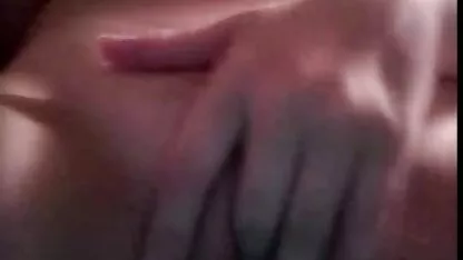 床の上にモデルをねじ込む黒人男性 女性 無料 動画 エッチ