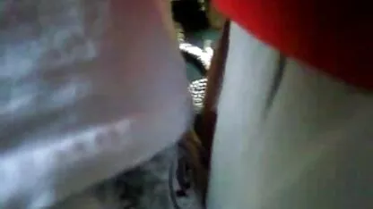 男性はサウナで女性とパーティーグループを開催しました 女 セックス 無料