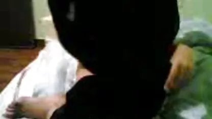 疲れた足が破壊される av 視聴 女性