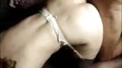 女の子は深く眠っていて、口の中で犯されたくない セックス 動画 女 向け